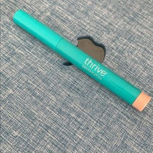 New Thrive eye brightener